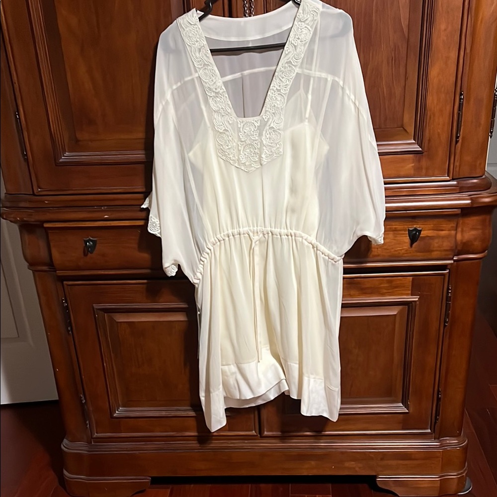 Bebe Cream Tunic Top with Lace Detail